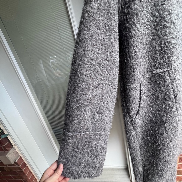 Oversize women coat - Picture 2 of 9